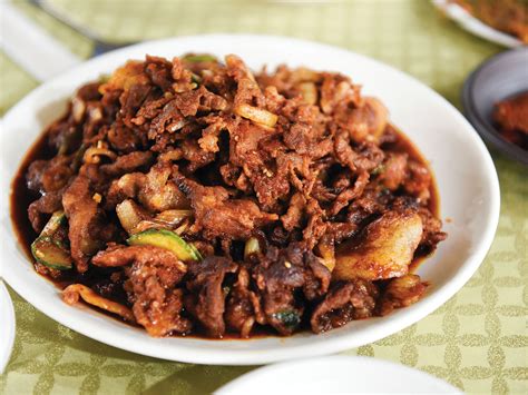 Korean Spicy Stir Fried Pork Belly Jeyuk Bokkeum Saveur