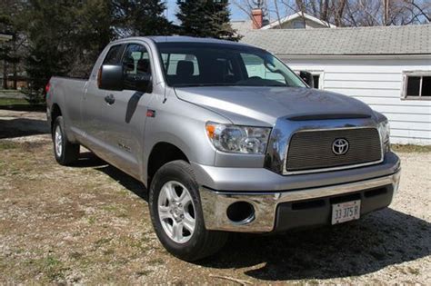 Sell Used 2007 Toyota Tundra Sr5 Crew Cab Pickup 4 Door 57l In