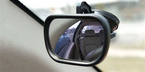 Blind spot mirrors install at the wing mirrors of the vehicle. 12 Best Blind Spot Mirrors For Your Car 2018 - Blind Spot ...