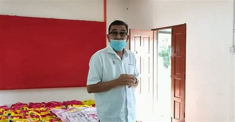 Dengan gayanya yang khas dan manja, tiara menyusup kebalik selimut dan tidur di dadaku. ADUN hargai peruntukan khas Kerajaan Negeri, pastikan ...
