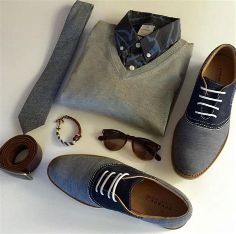 Outfit Look With Accessories Jeans Or Slacks Can Complete The Look