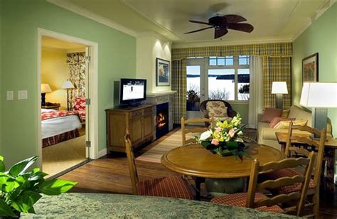 Jw marriott the rosseau muskoka resort & spa is located in the tiny town of minett, a 2 hour and 30 minute drive north of toronto. JW Marriott The Rosseau Muskoka Resort & Spa (Minett ...