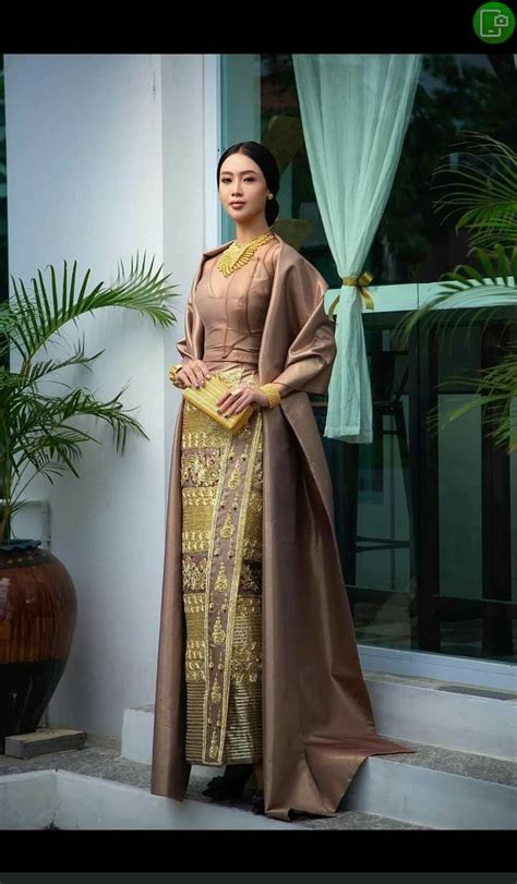 Burmese Woman Costume 🇲🇲 In 2021 Traditional Dresses Designs