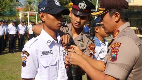 Check spelling or type a new query. Kapolres Brebes Lantik 40 Satpam Bersertifikat Gada ...
