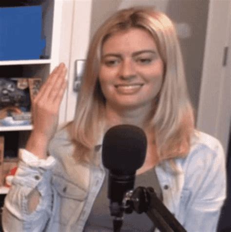 Elyse Willems Funhaus GIF Elyse Willems Funhaus Wave Discover