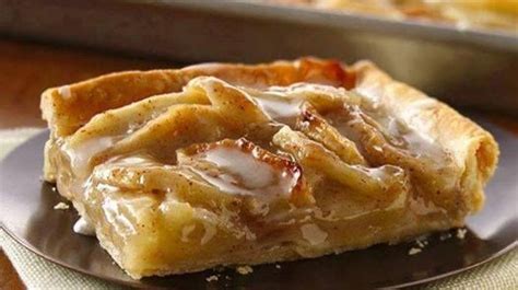 I never tried homemade apple pie with crumble topping. Apple Slab Pie 1 box Pillsbury refrigerated pie crusts ...