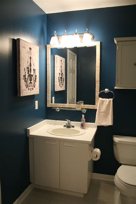Pin By Leitia Mchugh On Deelovely Rooms Blue Bathroom Decor Dark