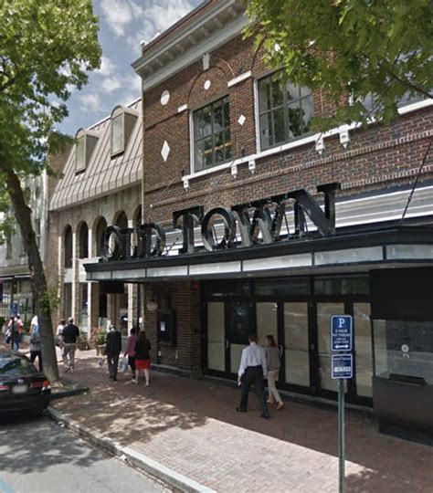 Vt selle ettevõtte 11 suhtlusvõrgustiku lehekülge, sh facebook ja twitter, tundi, telefon, veebisait jm. Street in Alexandria Virginia 1964 : TheWayWeWere