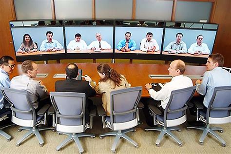 Je découvre les possibilités skype, la vidéoconférence pour tous. The Biggest Do's and Don'ts of Video Conferencing