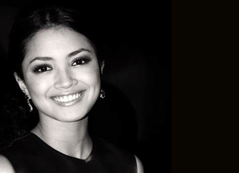 Martabat agama islam dan hak2 keistimewaan raja2 dan orang melayu kini menghadapi ancaman hakisan. cerita dalam belog: Fazura & Tengku Mahkota Johor.