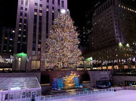 The Rockefeller Center Christmas Tree A History In Branches The