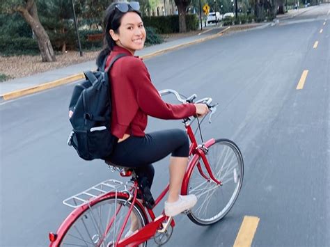 Harianindo 913.672 views1 year ago. Intip Potret Maudy Ayunda Gowes Sepeda, Seru Banget ...