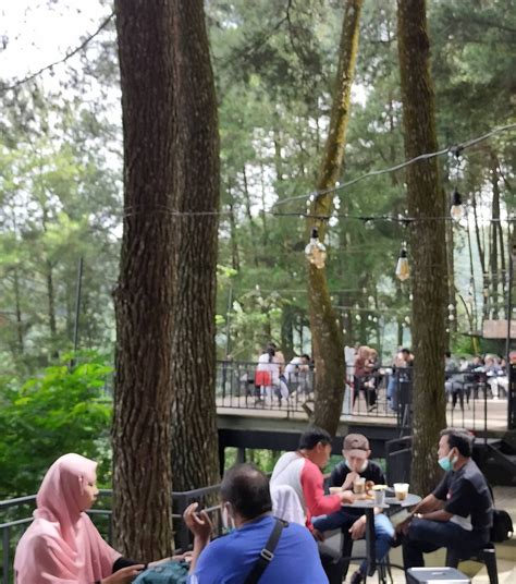 3 Tempat Makan Enak Di Puncak Bogor Dengan Nuansa Spot Spot Foto Yang