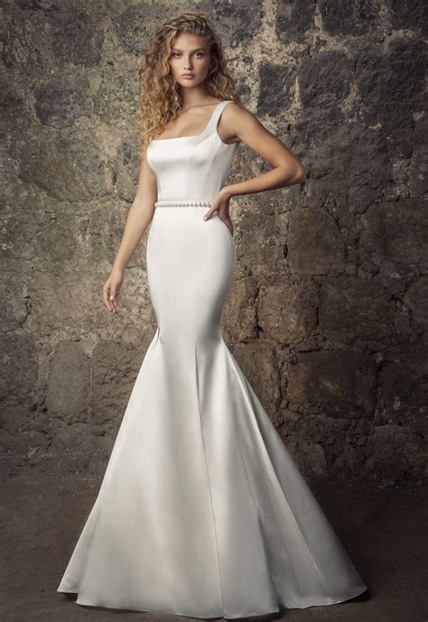 sleeveless-satin-square-neck-mermaid-wedding-dress-with-pearl-belt-and