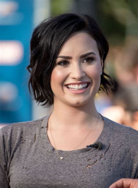 Not true for her current haircut though. Demi Lovato's Haircut Is Crazy Cute?Take a Look From Every ...