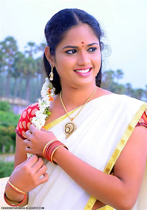 Onam is well renowned for the grand feast called, onasadya. ONAM TRADITIONAL SAREE MALAYALAM MODEL'S HD PHOTOS ...