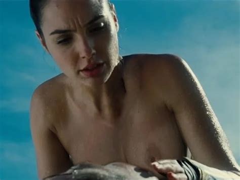 gal gadot nude photos and videos