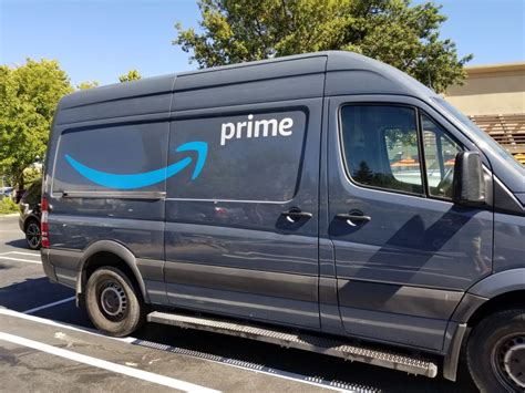 A place to discuss amazon prime. Video: Amazon Delivery Van Gets Towed From Virginia Apartment Complex in 1 Minute