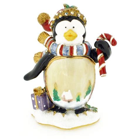 You won't get the cold shoulder from loved ones with these fantastic presents, so shop the male penguin tries to impress the female penguin by finding the best pebble he can. Christmas Penguin Gifts 2013 - Vivid's
