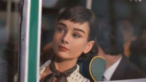 Audrey Hepburn Vuelve A La Vida Digitalmente Para Un Anuncio Del Chocolate Galaxy VÍdeo El