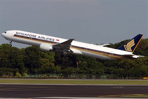 Four Of Singapore Airlines Boeing 777 300ers Removed From Service