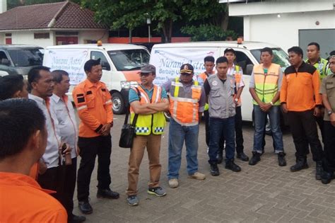 Lebih tepatnya, tsunami diartikan sebagai gelombang laut yang terjadi secara mendadak yang disebabkan karena terganggunya kestabilan… Astra Sumbang Sembako Hingga Alat Berat Untuk Korban ...