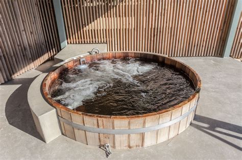 Adding an enclosure around your hot tub has virtually no downsides, as long as you remember to account for things like ventilation. 17 Hot Tub Enclosure Ideas That Will Blow Your Mind - Houshia