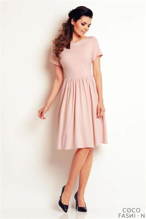 Light Pink Short Sleeves Knee Length Dress
