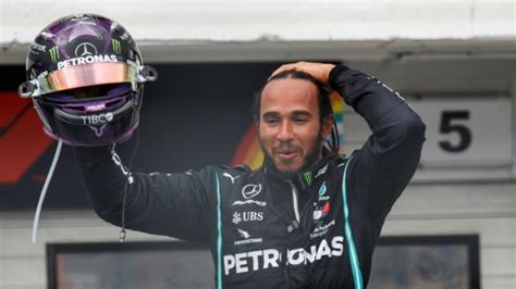 Formule 1 Hamilton Se Place Pour Le Titre