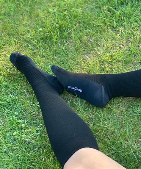 compression stockings black with bamboo fibers