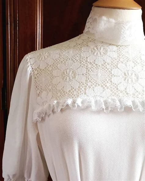 1970s Victoriana White Lace Long Sleeve Bodysuit Blou Gem