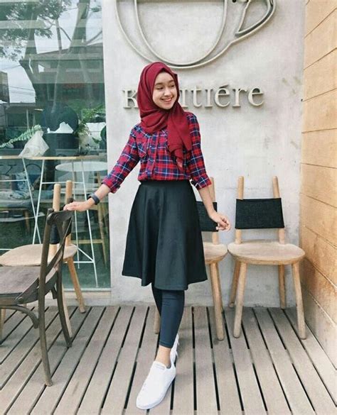 10 Ide Mix And Match Rok Pendek Untuk Hijab Outfit