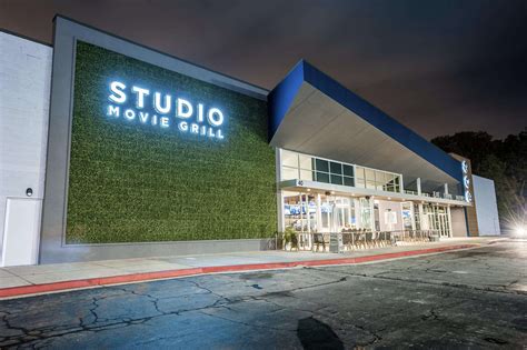 Stage Cinema Grill