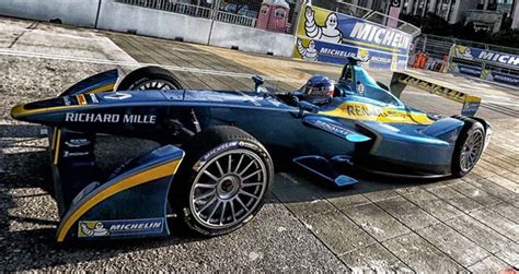 Carro elétrico tem 1.940 cv e vai de 0 a 100 km/h em 1,85 s. Insight e.dams-Renault Formula E Team