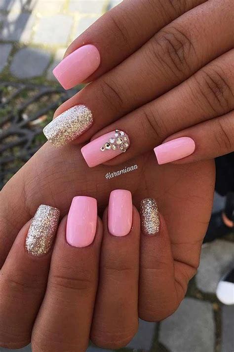 Glossy Pink And Glitter Nails Glitternails Pink Nail Designs Light Pink Nail Designs Light