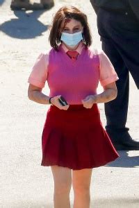 Joey King On The Set Of Bullet Train In Los Angeles 3 3 21 The