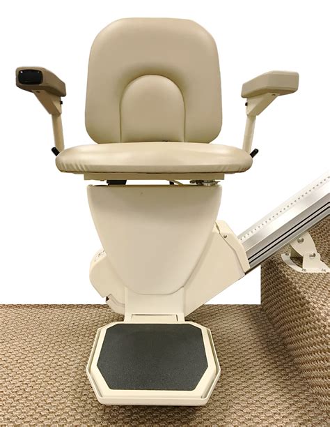 When you want the highest quality stair lift combined with a stylish appearance: AmeriGlide Stair Lifts - Toronto, York Region, Aurora - Canada