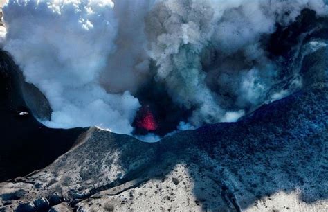 Icelands Largest Volcano Katla Rumbles With Earthquakes Earth
