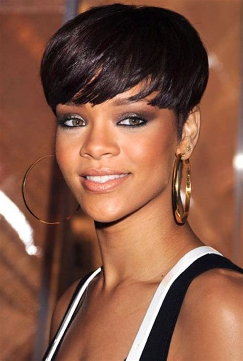 This means that you can pull off the 'tuck behind the ear' look pretty well. 2019 Popular Short Haircuts For Black Women With Fine Hair