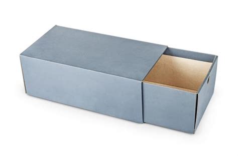 Simple craft tutorial to make a pretty box for storage. How to Make Things out of Cardboard Boxes - 5 steps
