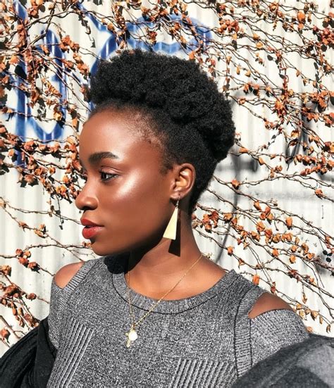 La best coupe courte femme afro à adopter ce printemps-été