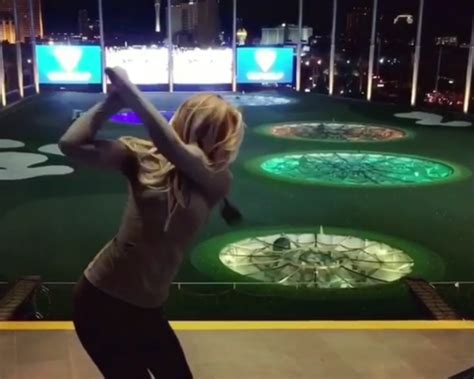 Paulina Gretzky Shows Off Her Golf Swing Gives Credit To Dustin