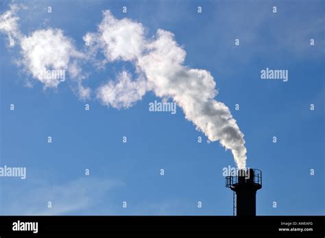 Rauchen Schornstein Stockfoto Bild 16555347 Alamy