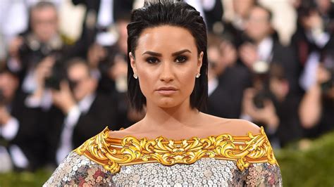 Demi Lovato Explains Why She Regrets Being A Disney Star Youtube