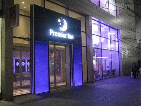 Clean comfortable room and the excellent cooked breakfast. Hotel entrance at night - Picture of Premier Inn London ...