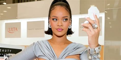 Rihanna Shares Her Fenty Beauty Gloss Obsession Hypebae
