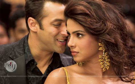 Wallpaper Salman Khan And Priyanka Chopra Love Scene 11415 Size