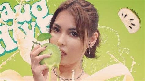 Kabar Terbaru Maria Ozawa Jilat Buah Jambu Miyabi Jadi Model Iklan