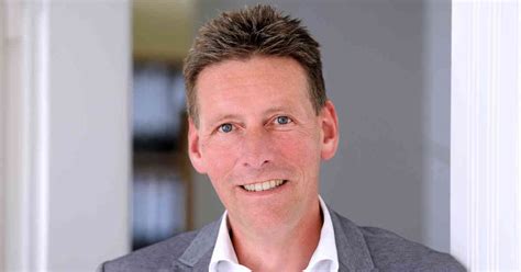 Da nur du den gesamten versicherungswert deiner sachen kennst, solltest du überprüfen, ob unser vorschlag auch zu dir passt. Immobilien-Rundschau: Frank Müller über sinnvolle ...