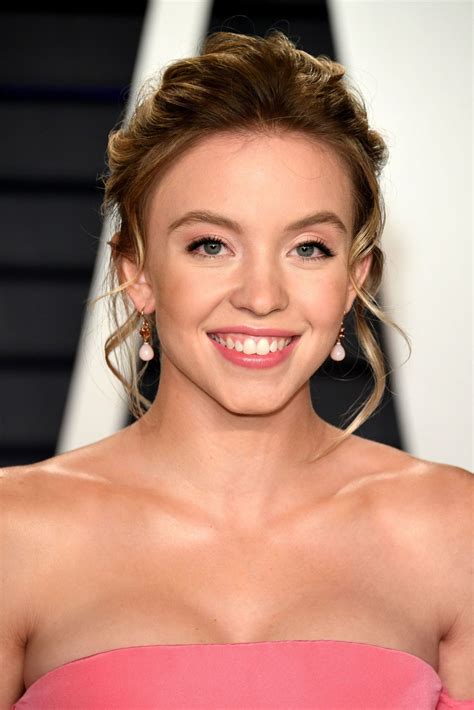 #sydney sweeney #ssweeneyedit #femaledaily #dailywomen #dailywomansource #flawlessbeautyqueens #popularcultures #bbelcher #chewieblog. Sydney Sweeney - 2019 Vanity Fair Oscar Party • CelebMafia